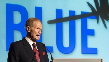 Bill Nelson announces award to Blue Origin